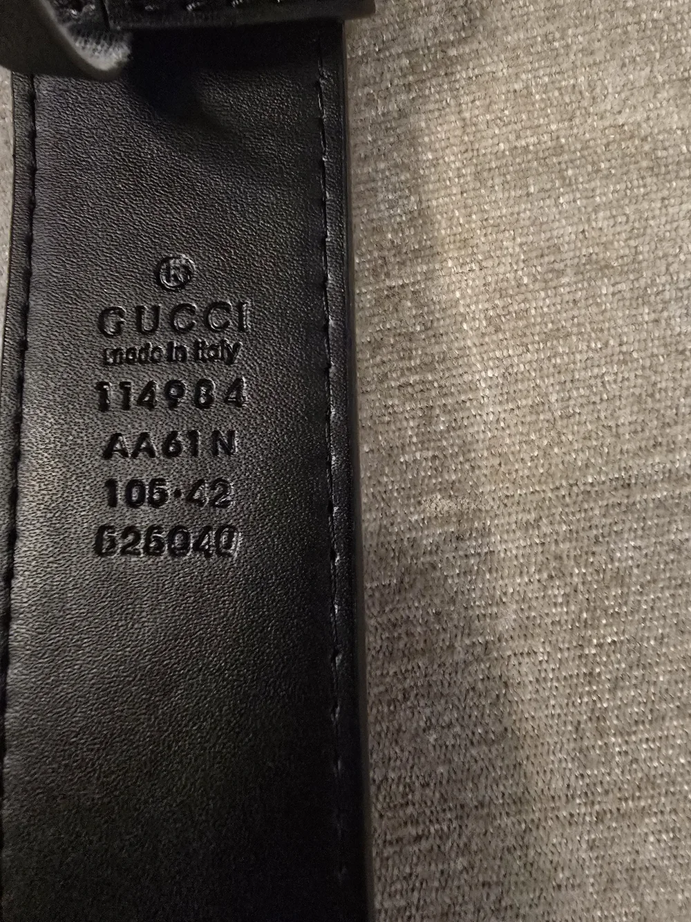 Gucci Black Leather Belt with Gold Double G Buckle - Picture 3 of 3